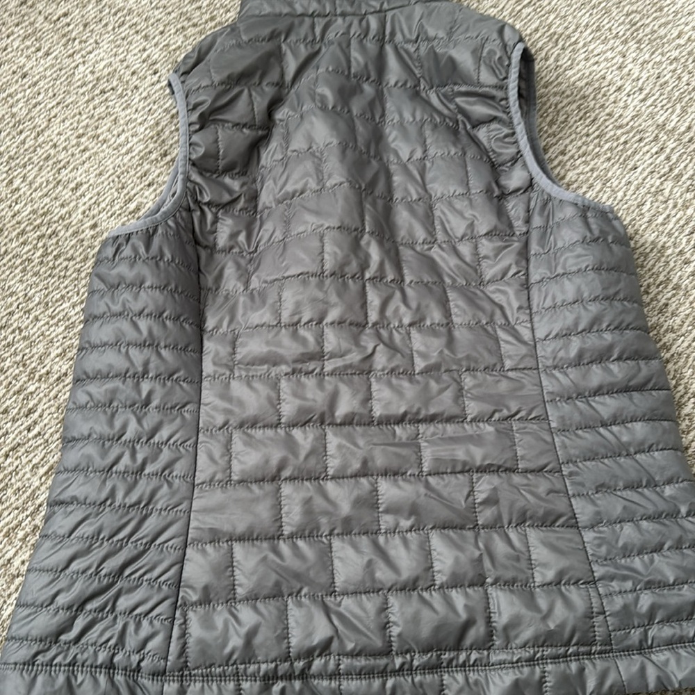 Patagonia NanoPuff Puffer Vest Large - Picture 3 of 8